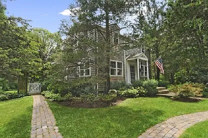 37 Indian Rd — Photo 4