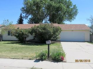 104 Sequoia Dr, Gillette, WY 82718