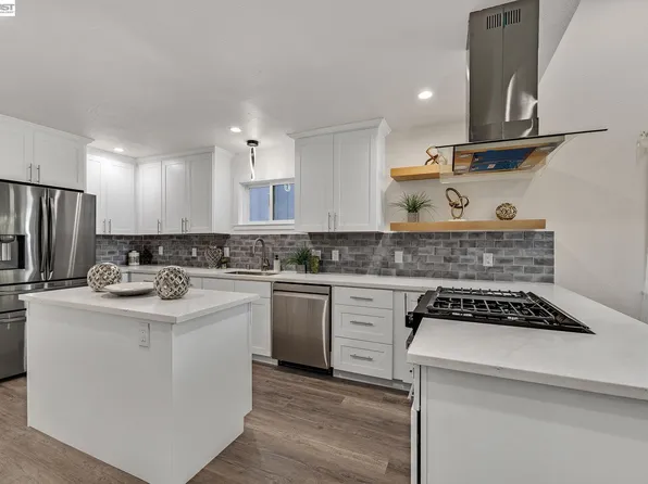 1515 Center St, Oakland, CA 94607