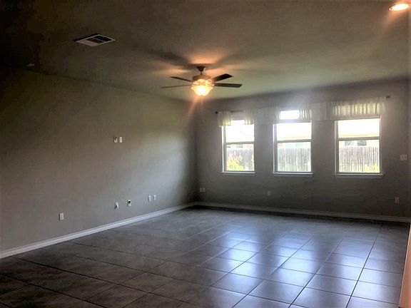 5th image of 16909 Lathrop Ave