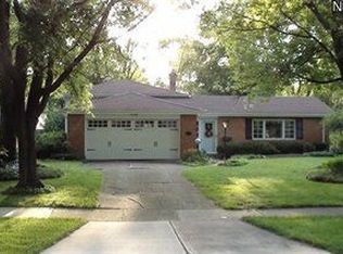 5940 Forest Ridge Dr, North Olmsted, OH