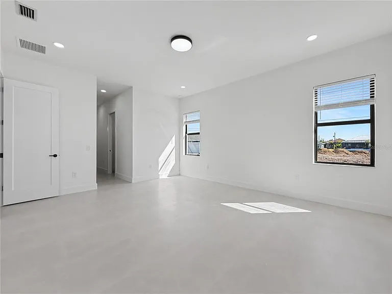 14687 Lillian Cir — Photo 14