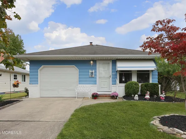 302 Barbados Drive N, Toms River, NJ 08757