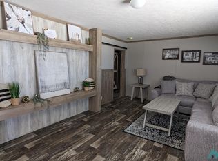 4212 Apple St, Carlsbad, NM 88220