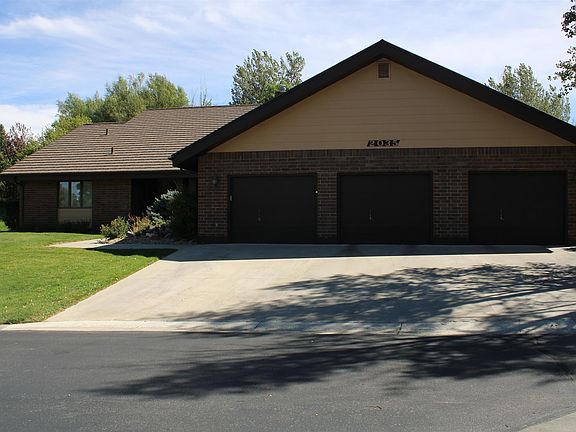 2nd image of 2035 Rustic Dr