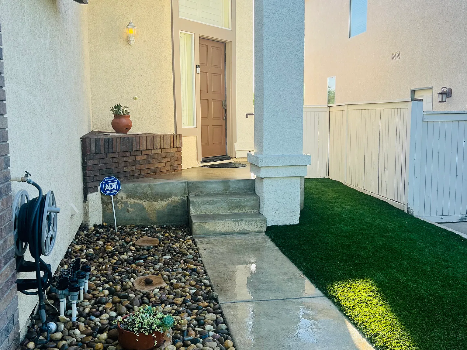3 bed, 2.5 bath, 1600 sqft, $4,500 — Photo 2