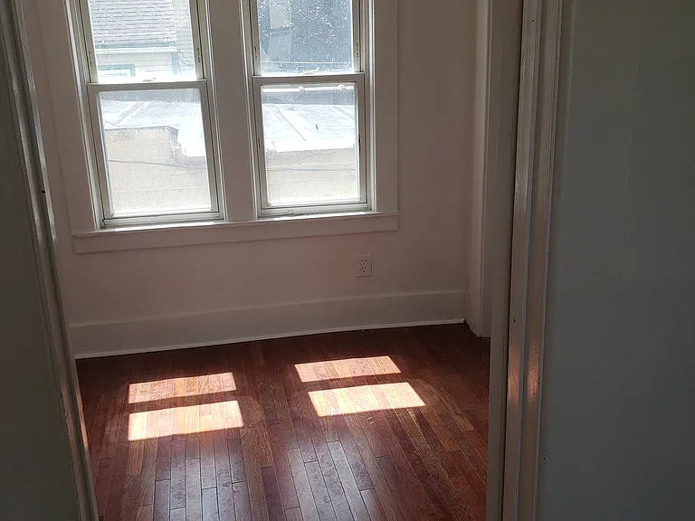 9 Elizabeth St #2 — Photo 12