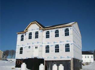 501 Gardenia Dr, Belle Vernon, PA 15012