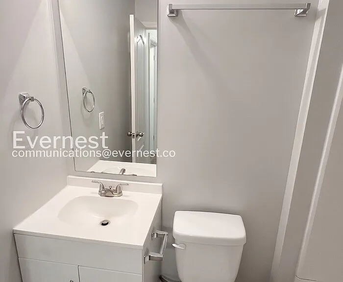 8631 Thomas Ln — Photo 23