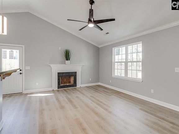 5th image of 504 Greenlake Dr