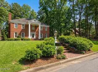 316 Pinewood Rd, Greenville, NC 27858