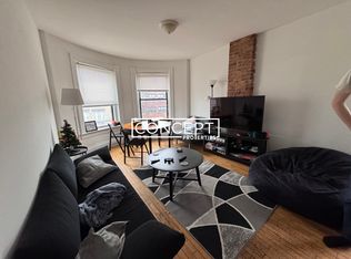 878 Huntington Ave APT 3, Boston, MA 02115