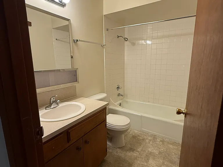11359 NE Weidler St #1.1 — Photo 1