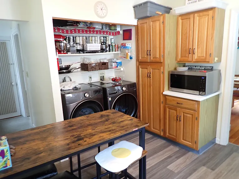 124 Reservoir St — Photo 5