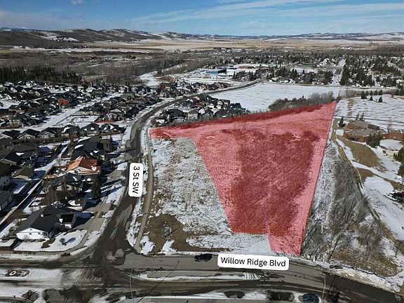 2nd image of 900 3rd St SW