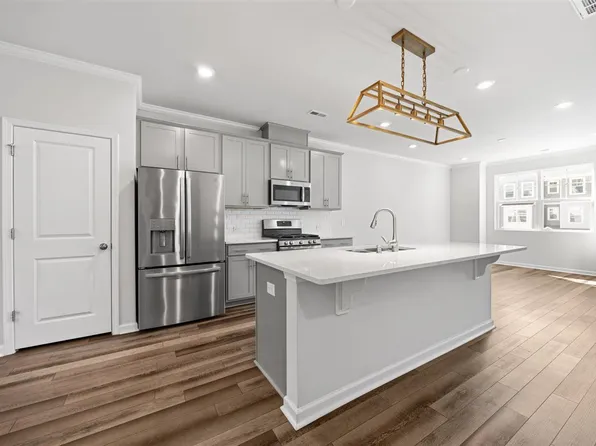 2512 Laurel Valley Way, Raleigh, NC 27604