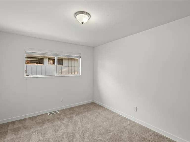 8625 26th Ave NE — Photo 18