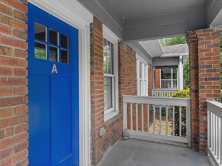 384 Altoona Pl SW #A — Photo 3