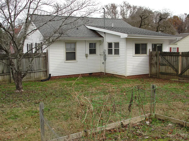 1710 Concord St — Photo 11