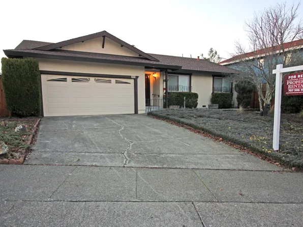205 El Encanto Way, Santa Rosa, CA 95409