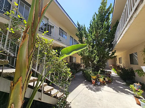 5625 Kester Ave #5 Photo 1 5625 Kester Ave #5 Photo 1