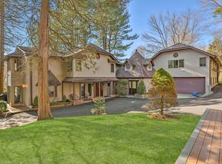 16 Faraway Rd #A, Armonk, NY 10504