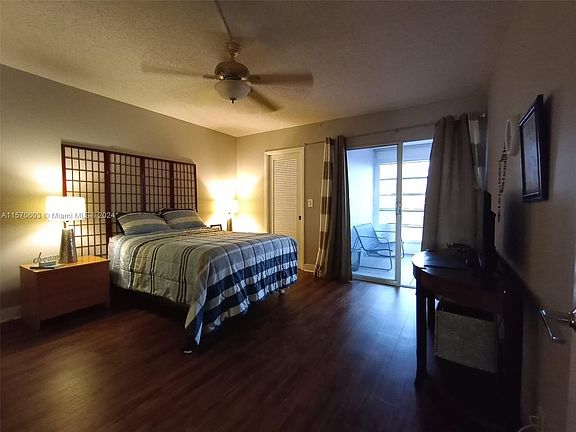 5th image of 4063 Ventnor Dr #P