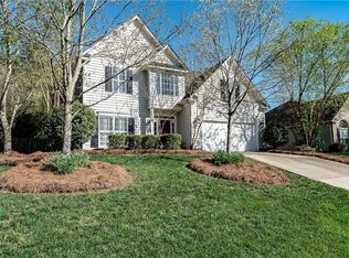 9806 Stewart Spring Ln, Charlotte, NC 28216