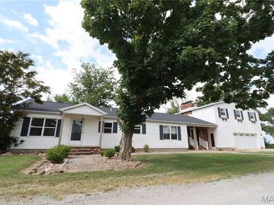 1001 E 2nd St, Saint Peter, IL, 62880