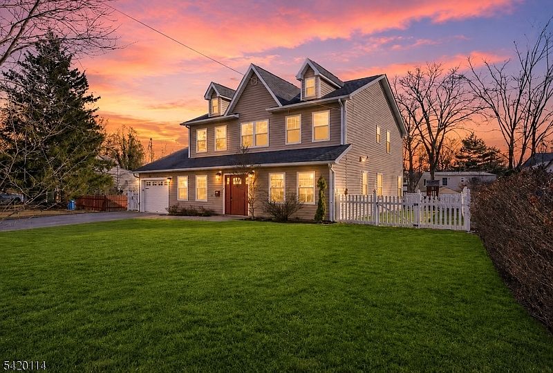 1st image of 44 Manor Rd