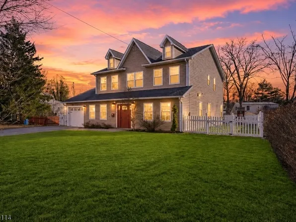 44 Manor Rd, Livingston Twp., NJ 07039