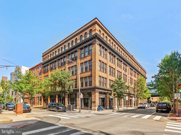 301 Race St APT 112, Philadelphia, PA 19106