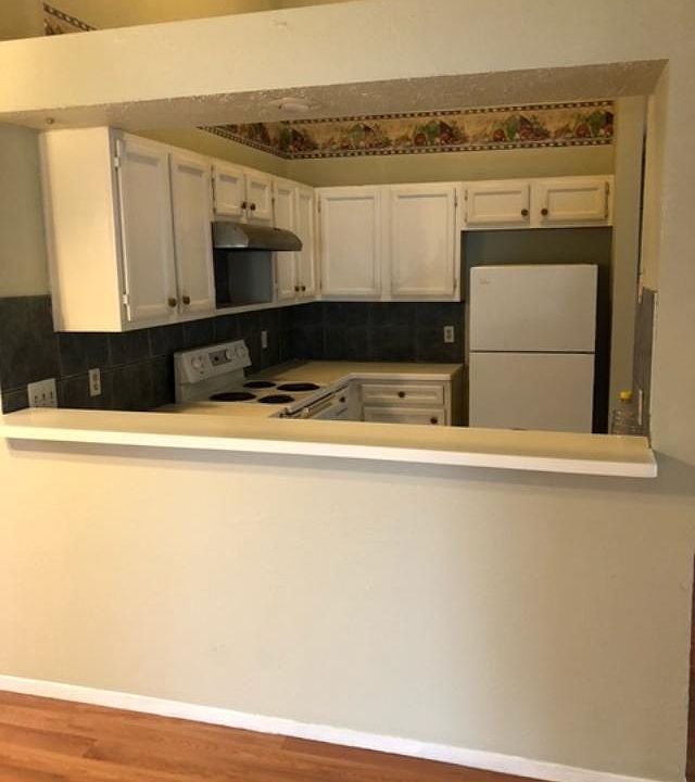 1st image of 7427 Fountaincrest Dr