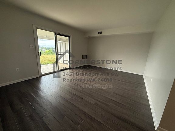 4th image of 6500 Carefree Ln APT 12