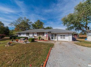 16626 E Fairfield Rd, Mount Vernon, IL 62864