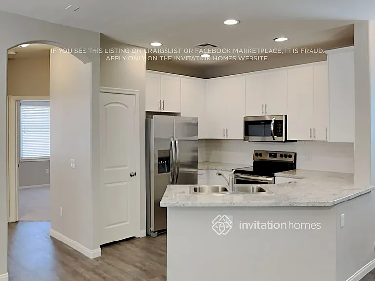 4069 E Windsor Dr — Photo 9