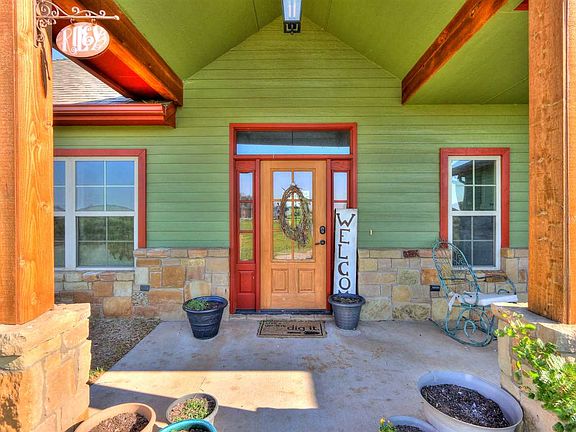 2nd image of 8902 SW Sun Valley Dr