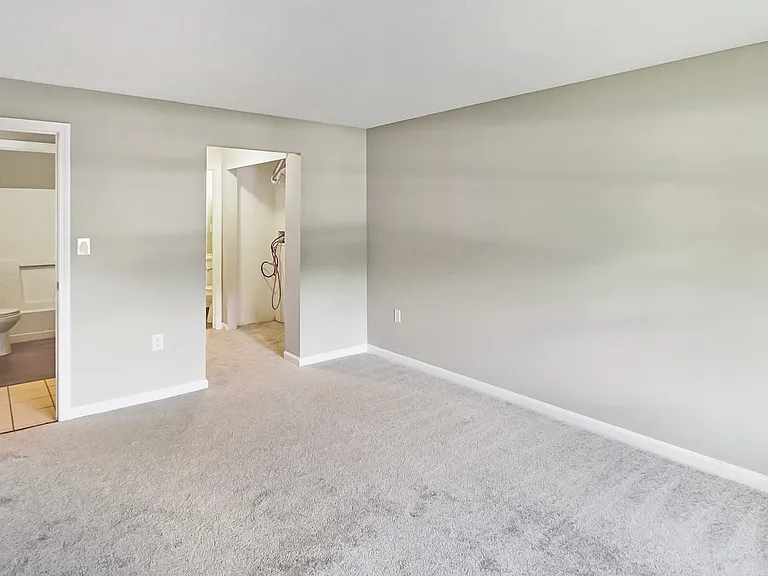 3 New Haven Dr #205 — Photo 19