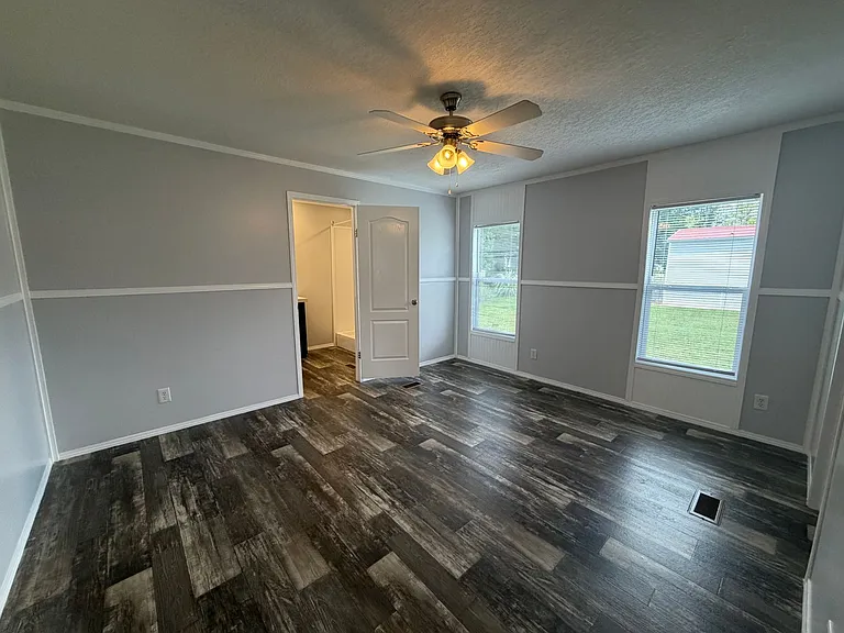 1105 S Rogers St — Photo 18