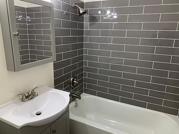 4th image of 1001 N Gay St #2
