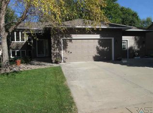 3504 S Bahnson Ave, Sioux Falls, SD 57103