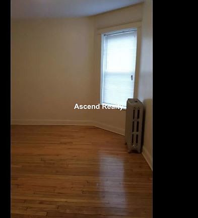 5th image of 6111 S King Dr APT 2