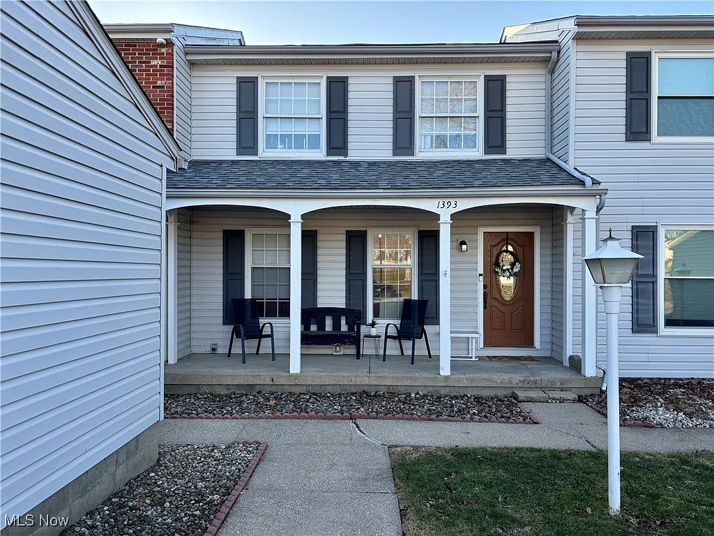 1393 S Azalea Blvd photo 1