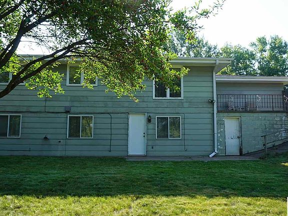 3rd image of 2719 Walker St