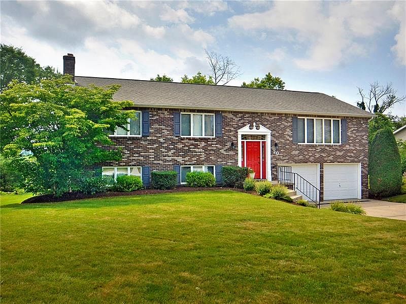 1st image of 20 Country Farm Ln