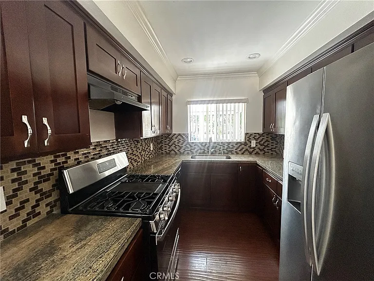 7845 Sedan Ave — Photo 2