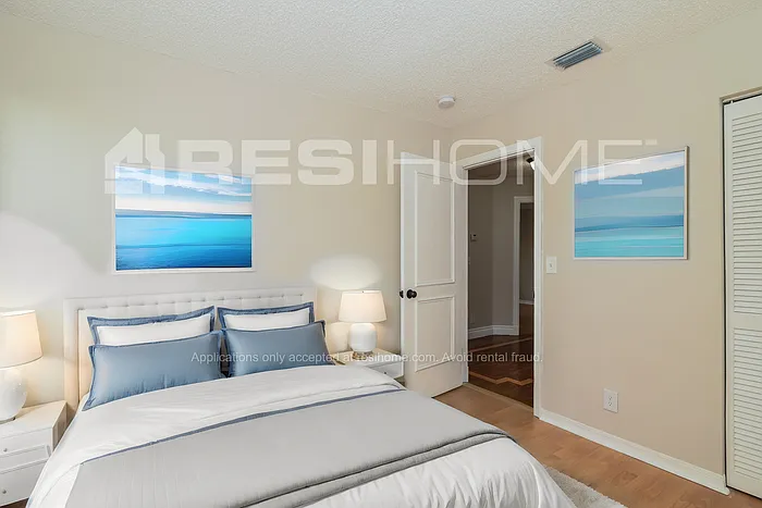 3643 NW 63rd Ct — Photo 7
