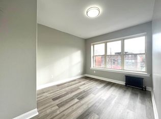 651 Hawthorne St #2F, Brooklyn, NY 11203
