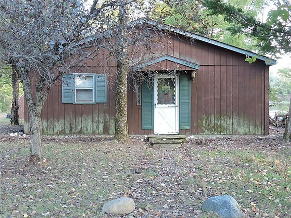 2nd image of 111 Autumn St