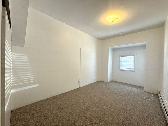 4th image of 110 Logan Ave Floor 1
